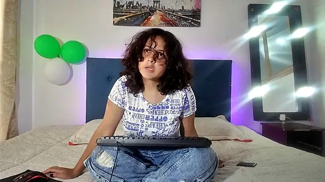 Snapshot of Miza_Cute chatting on 03/26/26, 09:42 Miza Cute online show from 03/26/26, 09:42