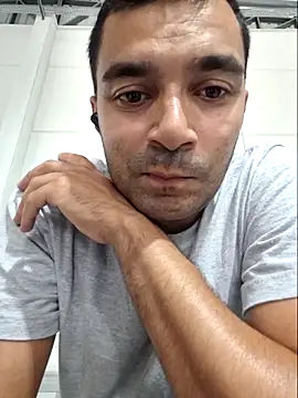 Snapshot of Anonimo-misterioso chatting on 03/27/26, 07:02 Anonimo-misterioso online show from 03/27/26, 07:02