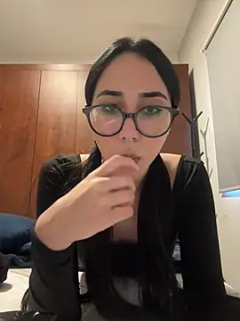 juliacosta online show from 04/04/26, 07:11