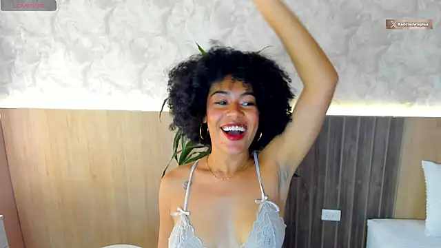 Snapshot of baddie_delaylaa chatting on 04/27/26, 07:34 baddie delaylaa online show from 04/27/26, 07:34