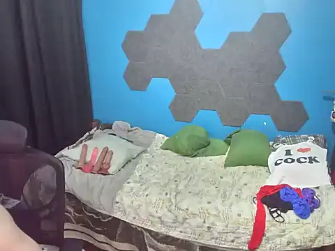 MachoPutito online show from 10/10/25, 02:54