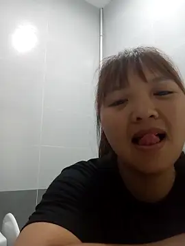 Emm-a- online show from 04/09/26, 01:38