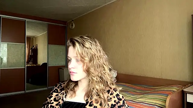 CarmonSuentenfuss online show from 03/29/26, 05:07