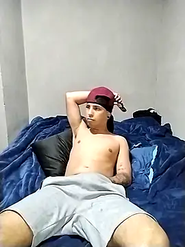 Snapshot of Hades_24 chatting on 03/29/26, 04:23 Hades 24 online show from 03/29/26, 04:23