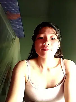 -Quyny- online show from 05/10/26, 11:48