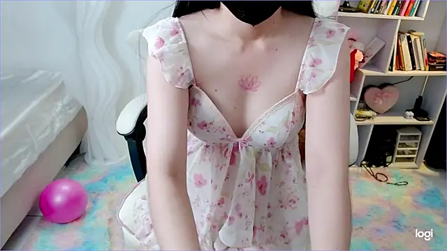 Snapshot of Mie_Mie21 chatting on 04/10/26, 01:44 Mie Mie21 online show from 04/10/26, 01:44