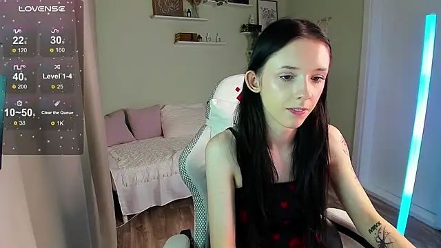 AnnaOddy online show from 04/30/26, 08:31