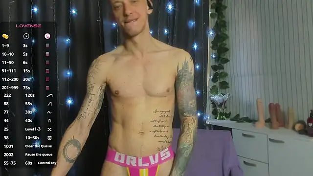 Snapshot of James2Inked chatting on 04/10/26, 06:07 James2Inked online show from 04/10/26, 06:07