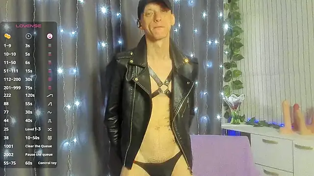 Snapshot of James2Inked chatting on 04/23/26, 06:03 James2Inked online show from 04/23/26, 06:03