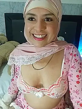 Snapshot of alia_asad chatting on 07/04/26, 01:28 alia asad online show from 07/04/26, 01:28