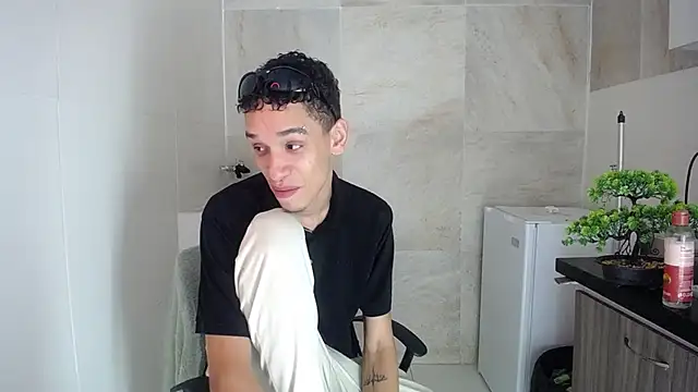 Snapshot of Zamaelprime_ chatting on 04/29/26, 06:39 Zamaelprime online show from 04/29/26, 06:39
