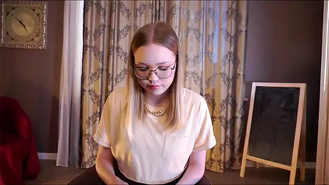 Snapshot of JeaneNordenn chatting on 03/31/26, 01:11 JeaneNordenn online show from 03/31/26, 01:11