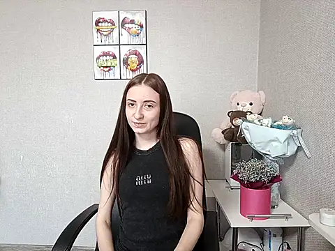 Snapshot of Linda_Mur_ chatting on 04/04/26, 05:38 Linda Mur online show from 04/04/26, 05:38