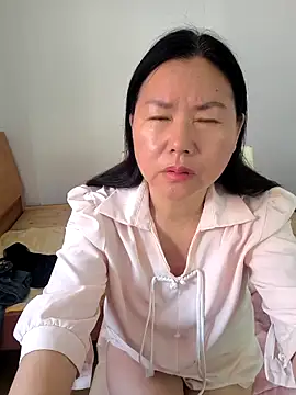 Snapshot of muaasoo chatting on 04/18/26, 10:43 muaasoo online show from 04/18/26, 10:43