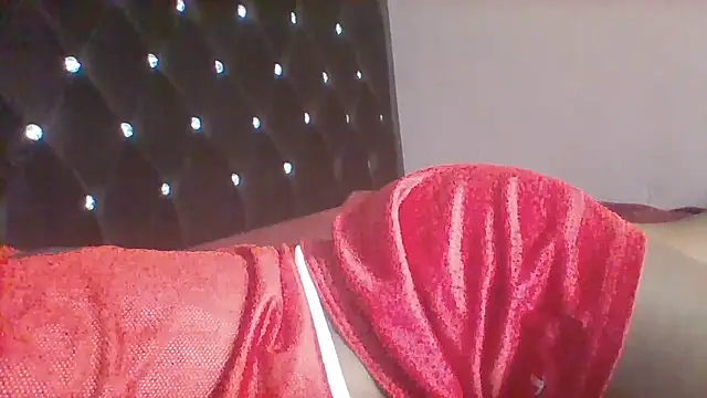 Snapshot of chauke23 chatting on 05/12/26, 11:18 chauke23 online show from 05/12/26, 11:18