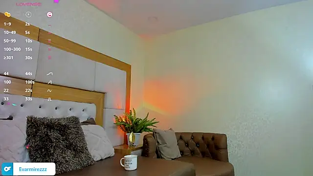 Venezuelan Butt online show from 05/19/26, 02:01