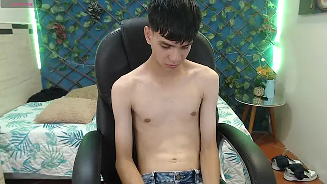 Snapshot of maxim_rod chatting on 04/10/26, 03:45 maxim rod online show from 04/10/26, 03:45