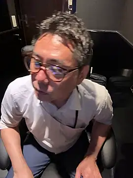Snapshot of RYUICHI_1919 chatting on 06/18/26, 10:30 RYUICHI 1919 online show from 06/18/26, 10:30