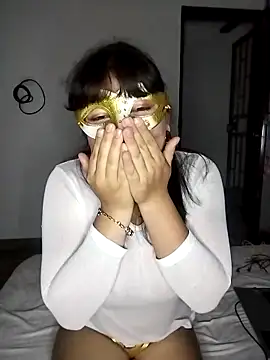 Lesleyxx online show from 04/18/26, 03:43