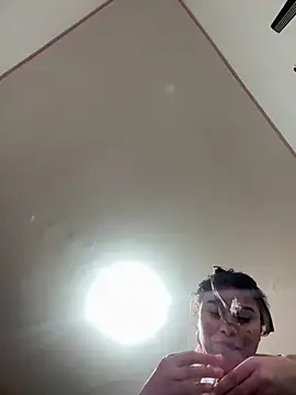 Emmaliz14 online show from 04/05/26, 11:35