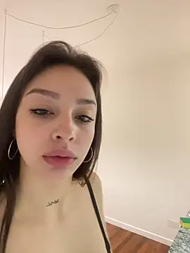 Onlyalvareznicolll online show from 03/28/26, 02:55