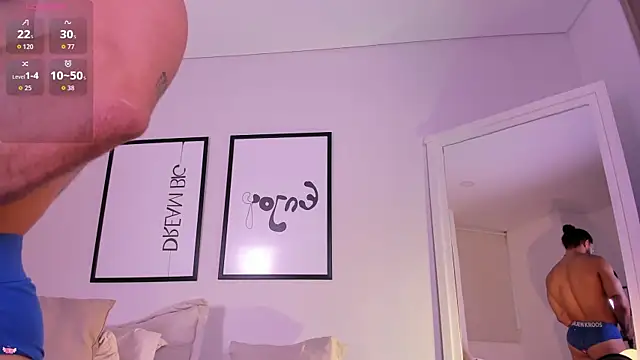 Snapshot of Max_strong01 chatting on 04/06/26, 10:44 Max strong01 online show from 04/06/26, 10:44