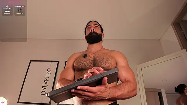 Max strong01 online show from 05/06/26, 11:21