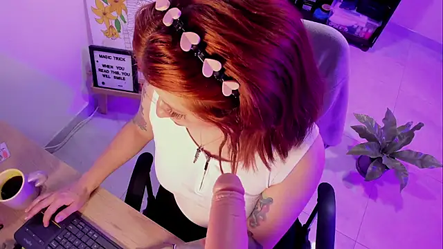 Snapshot of julieta_alveez chatting on 04/30/26, 11:16 julieta alveez online show from 04/30/26, 11:16