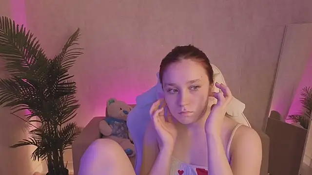 Snapshot of SweetieBlush chatting on 05/30/26, 12:30 SweetieBlush online show from 05/30/26, 12:30