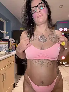 Snapshot of IvyBelleMilf chatting on 05/30/26, 08:50 IvyBelleMilf online show from 05/30/26, 08:50