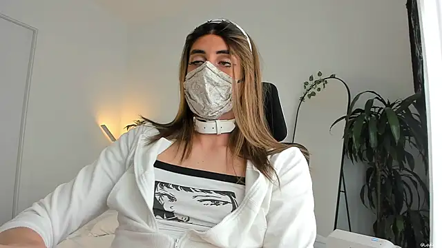 LilyReina online show from 04/20/26, 06:20