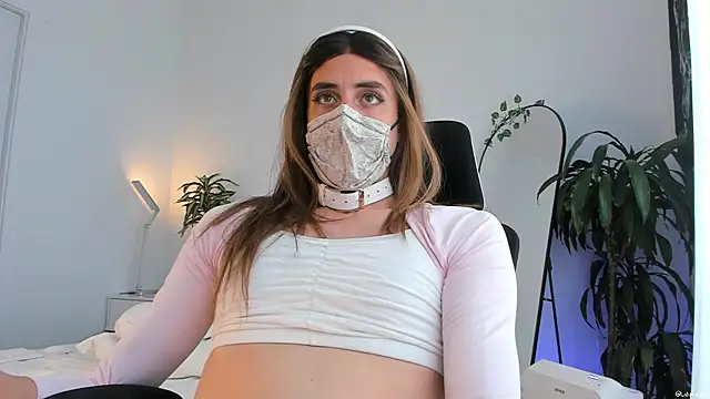 LilyReina online show from 04/22/26, 06:20