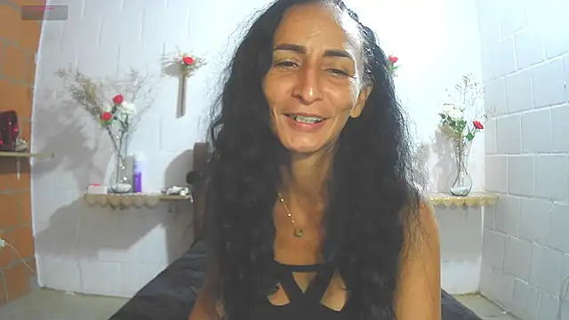 SamanttaLopez online show from 05/05/26, 10:34