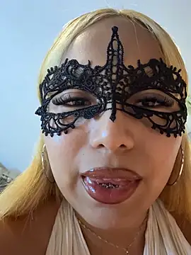 Maddyloveee online show from 06/23/26, 05:05