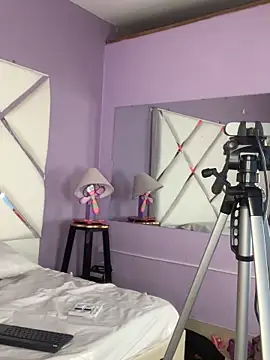 LeticiaVisconti online show from 04/03/26, 08:29