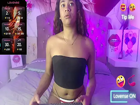 Snapshot of Renata_Valentina chatting on 05/02/26, 11:26 Renata Valentina online show from 05/02/26, 11:26