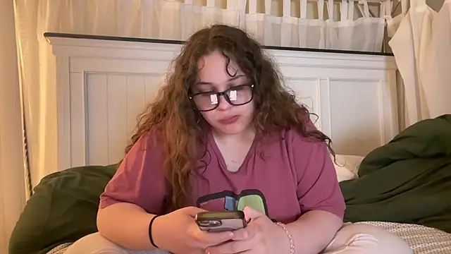 Seraphinawild online show from 04/24/26, 06:16