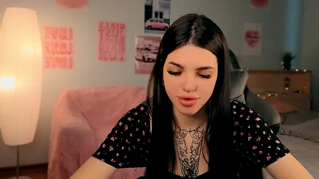 molly rettyy online show from 04/29/26, 03:43