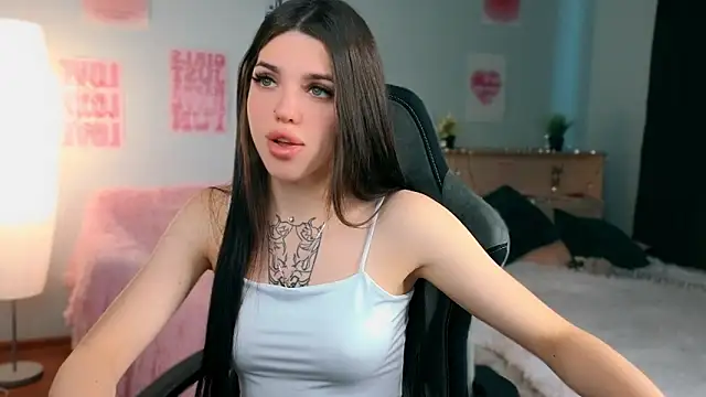 molly rettyy online show from 06/12/26, 04:11