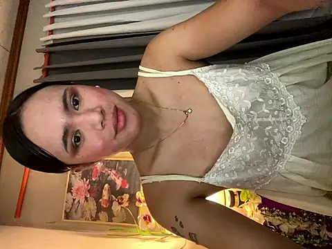  Flirtyprincess  online show from 04/24/26, 03:20