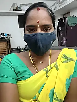 Snapshot of Tamil_Sangeetha chatting on 04/17/26, 04:32 Tamil Sangeetha online show from 04/17/26, 04:32