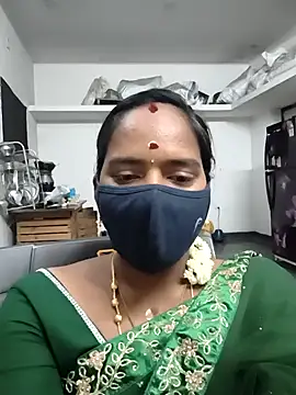 Snapshot of Tamil_Sangeetha chatting on 04/21/26, 04:34 Tamil Sangeetha online show from 04/21/26, 04:34