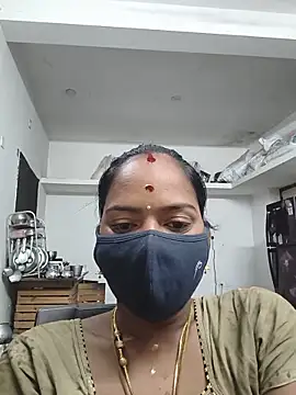Snapshot of Tamil_Sangeetha chatting on 05/27/26, 11:24 Tamil Sangeetha online show from 05/27/26, 11:24