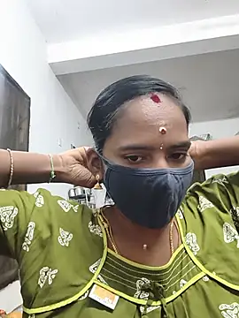 Snapshot of Tamil_Sangeetha chatting on 07/15/26, 04:34 Tamil Sangeetha online show from 07/15/26, 04:34