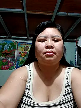 Snapshot of Monglan-c chatting on 04/05/26, 02:42 Monglan-c online show from 04/05/26, 02:42