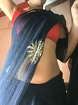 Snapshot of Curvy_Sanaya chatting on 04/19/26, 07:05 Curvy Sanaya online show from 04/19/26, 07:05