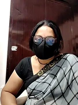 Snapshot of purvi46 chatting on 04/12/26, 04:56 purvi46 online show from 04/12/26, 04:56