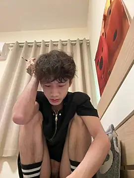 Snapshot of sexyboy-3525 chatting on 05/11/26, 04:18 sexyboy-3525 online show from 05/11/26, 04:18