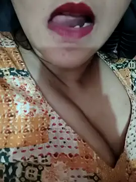 ZOYA KHAN-123 online show from 04/15/26, 08:43