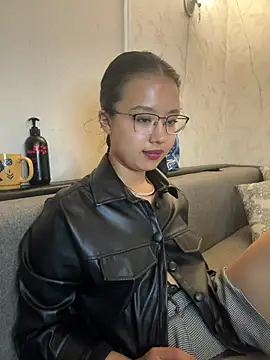 Snapshot of Z_Milll chatting on 04/01/26, 04:48 Z Milll online show from 04/01/26, 04:48